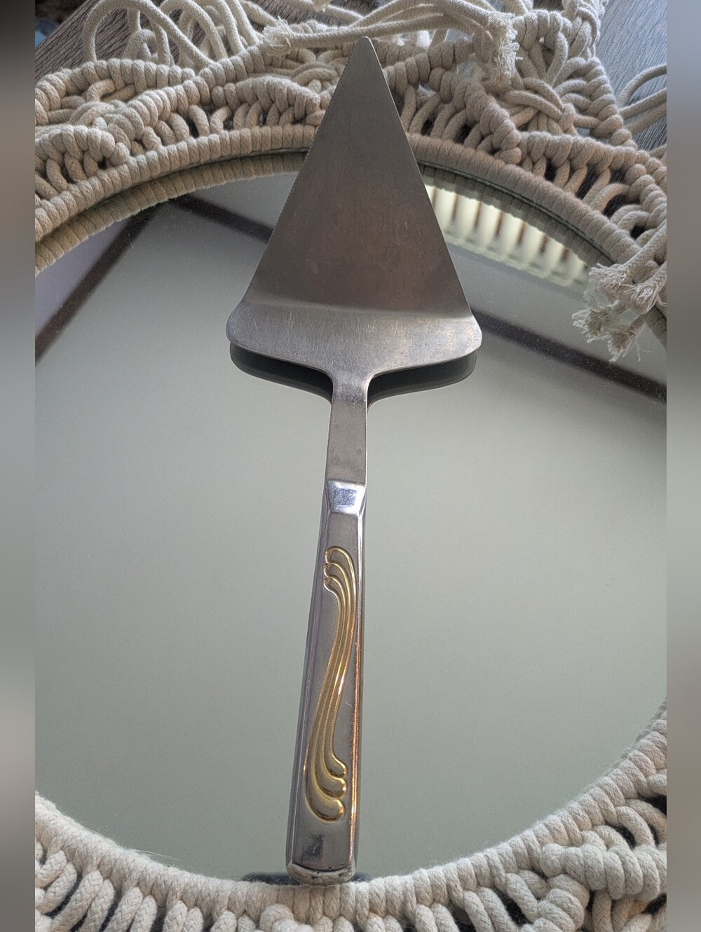 Vollrath Vintage Metal Pie Server with Gold Accent